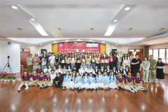 Demarrage-de-deux-partenariats-a-Shanghai-dans-les-ecoles-LEcole-experimentale-Huangpu-affiliee-a-luniversite-Jiao-Tong-de-Shanghai