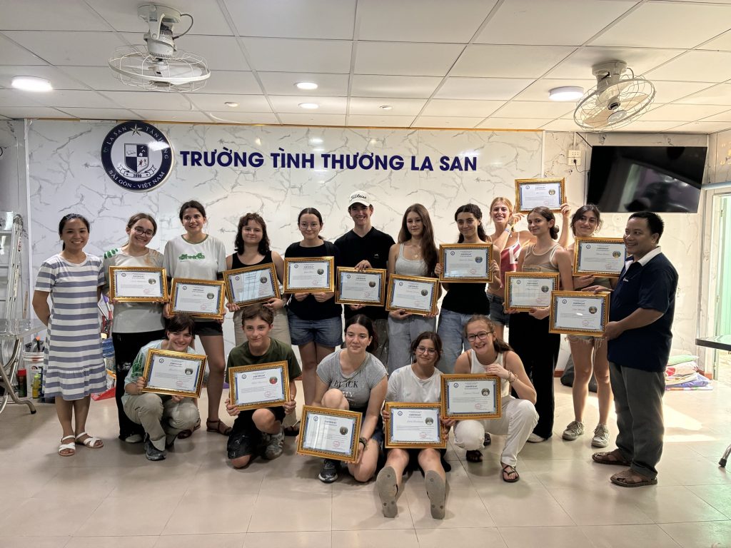 Groupe du SEMIL à l’école La San, à Hô Chi Minh-Ville